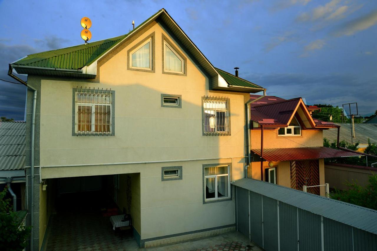 Astoria B&B Osh Exterior foto