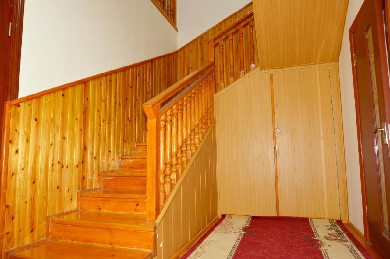 Astoria B&B Osh Exterior foto